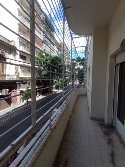 3 AMB RIOBAMBA 366, FRENTE BALCON COCINA COMEDOR (BARRIO: CONGRESO)