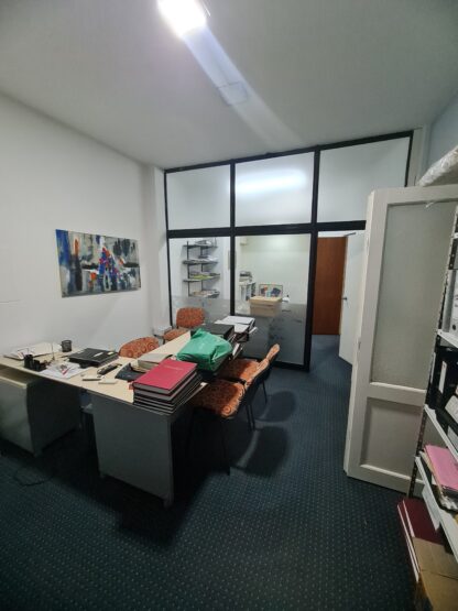 OFICINA 230 MTS AL FRENTE CON 2 BAÑOS. (BARRIO: CONGRESO/CENTRO) - Imagen 5