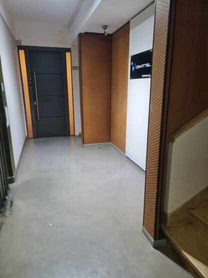 OFICINA 230 MTS AL FRENTE CON 2 BAÑOS. (BARRIO: CONGRESO/CENTRO) - Imagen 11