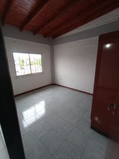 2 AMB LOMAS DE ZAMORA, S/EXPENSAS, C/FRENTE CON BALCON 50 MTS - Imagen 3