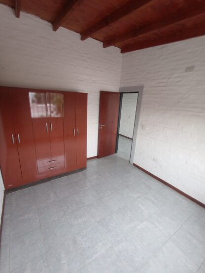 2 AMB LOMAS DE ZAMORA, S/EXPENSAS, C/FRENTE CON BALCON 50 MTS - Imagen 4