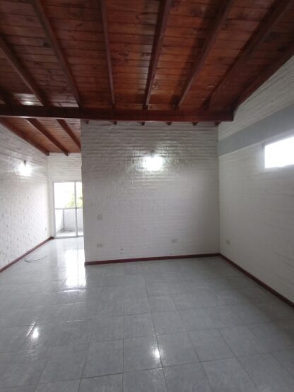 2 AMB LOMAS DE ZAMORA, S/EXPENSAS, C/FRENTE CON BALCON 50 MTS - Imagen 5