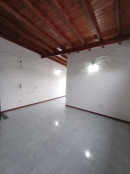 2 AMB LOMAS DE ZAMORA, S/EXPENSAS, C/FRENTE CON BALCON 50 MTS - Imagen 7