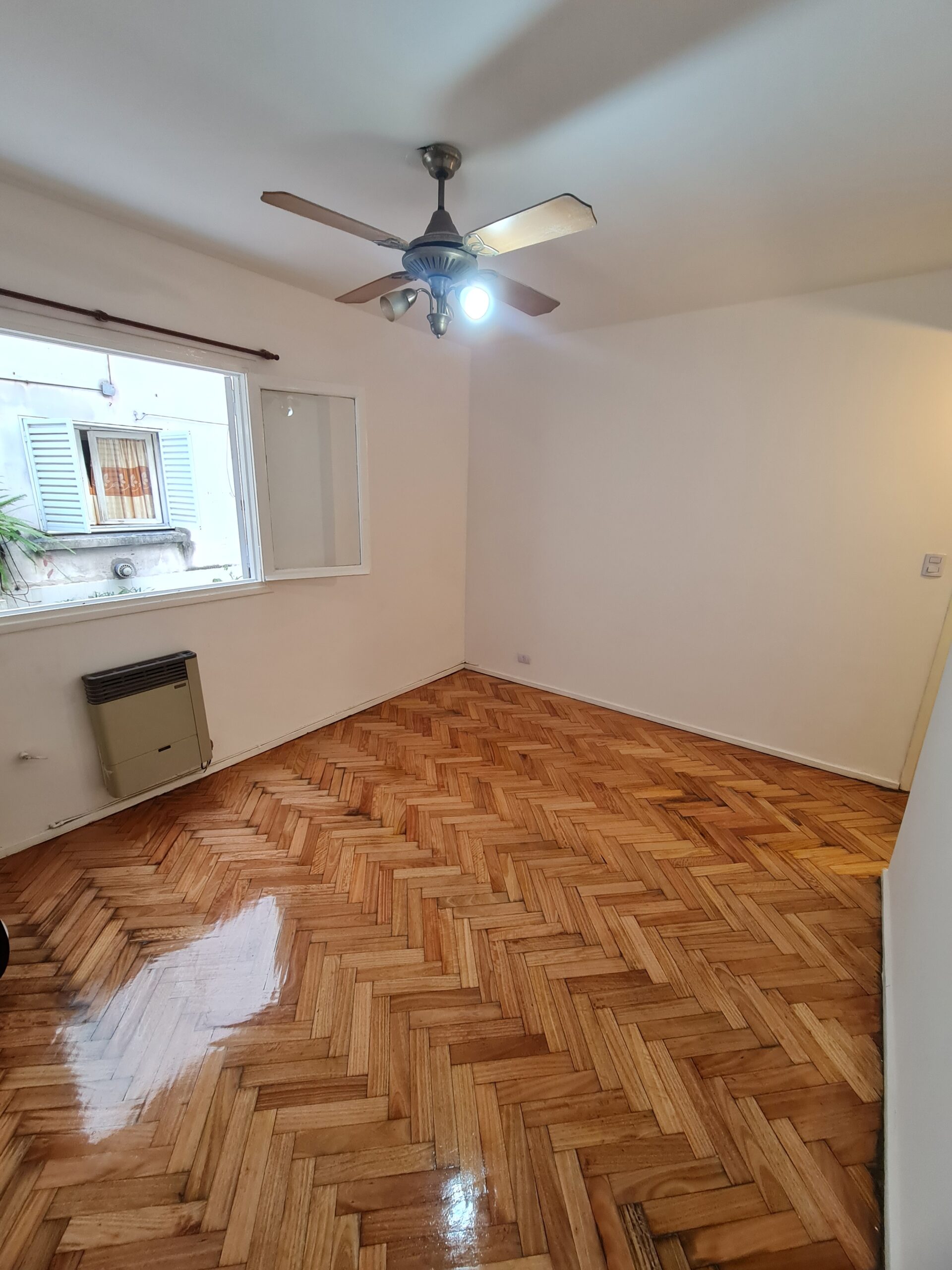 2 AMB SARANDI 31 PB (BARRIO: CONGRESO)