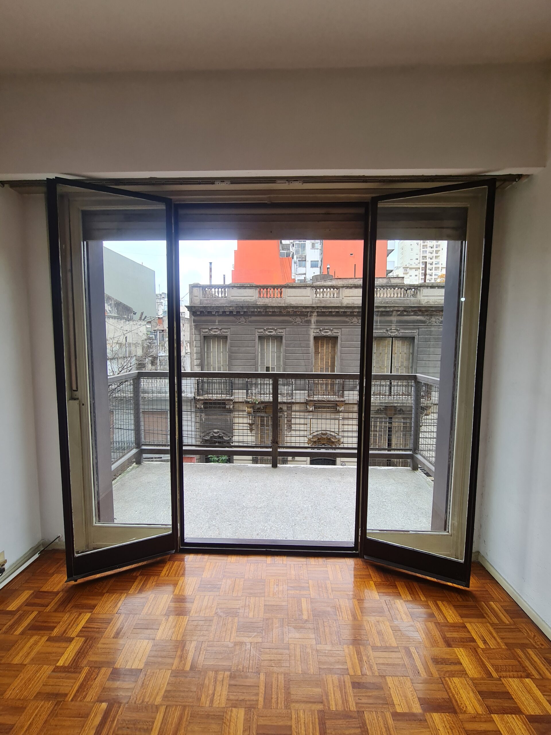 2 AMB FRENTE BALCON VISTA PANORAMICA, HIPOLITO IRIGOYEN 2193 6ª (BARRIO: BALVANERA) - Imagen 5
