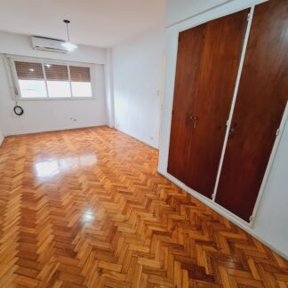 2 AMB GRAL PERON 2049 8ª (BARRIO: CONGRESO)